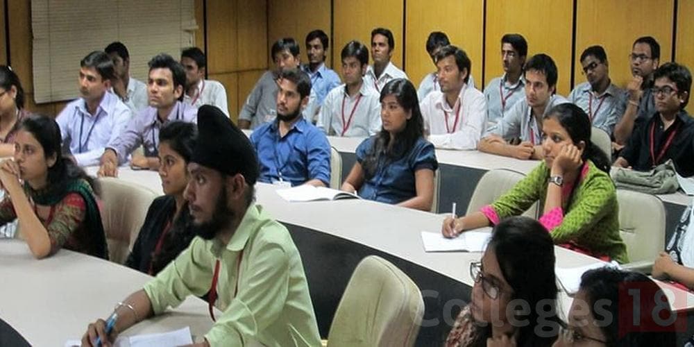 SR Luthra Institute of Management, Surat